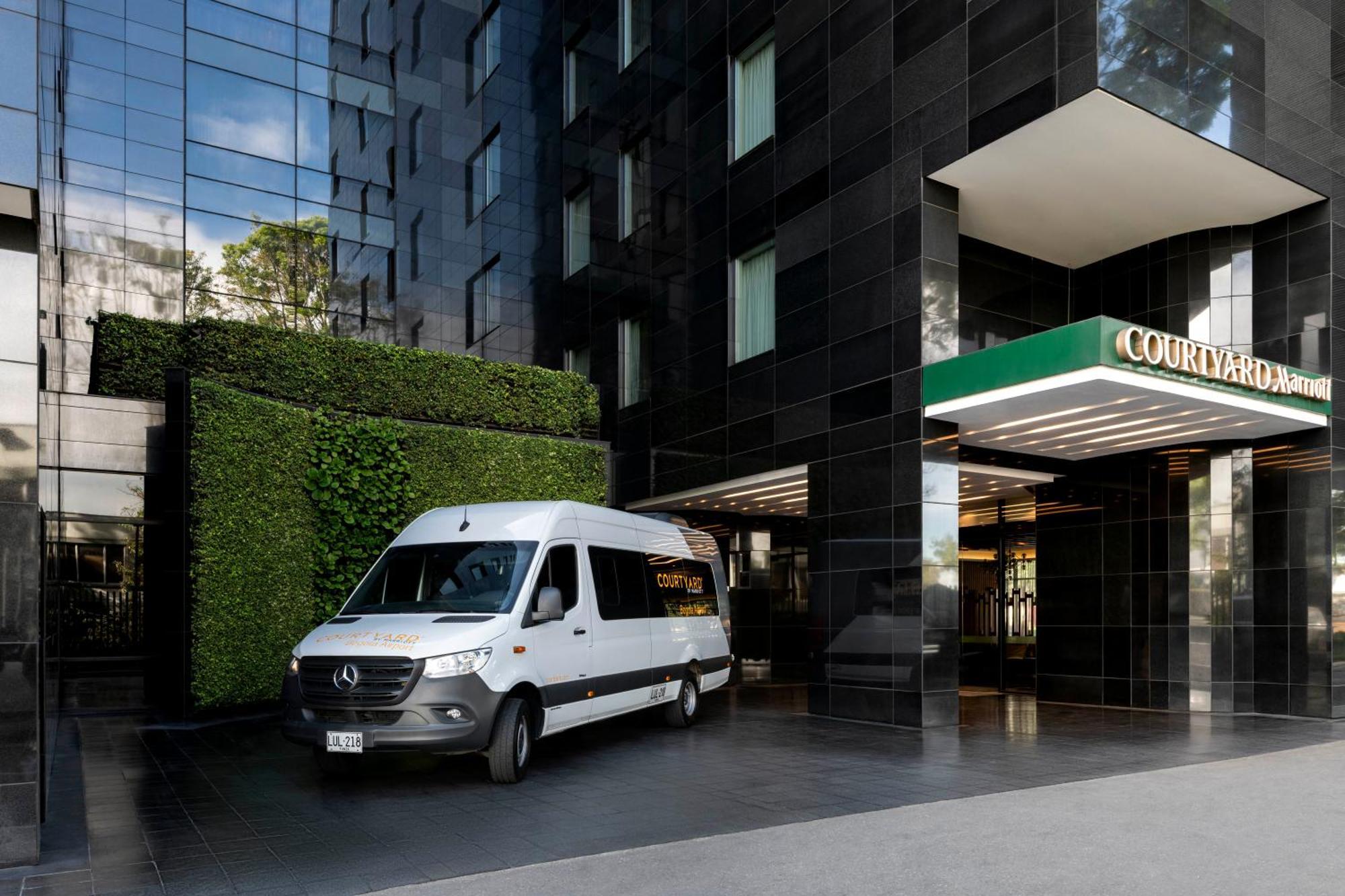 Courtyard By Marriott Bogota Airport Hotel Exterior photo