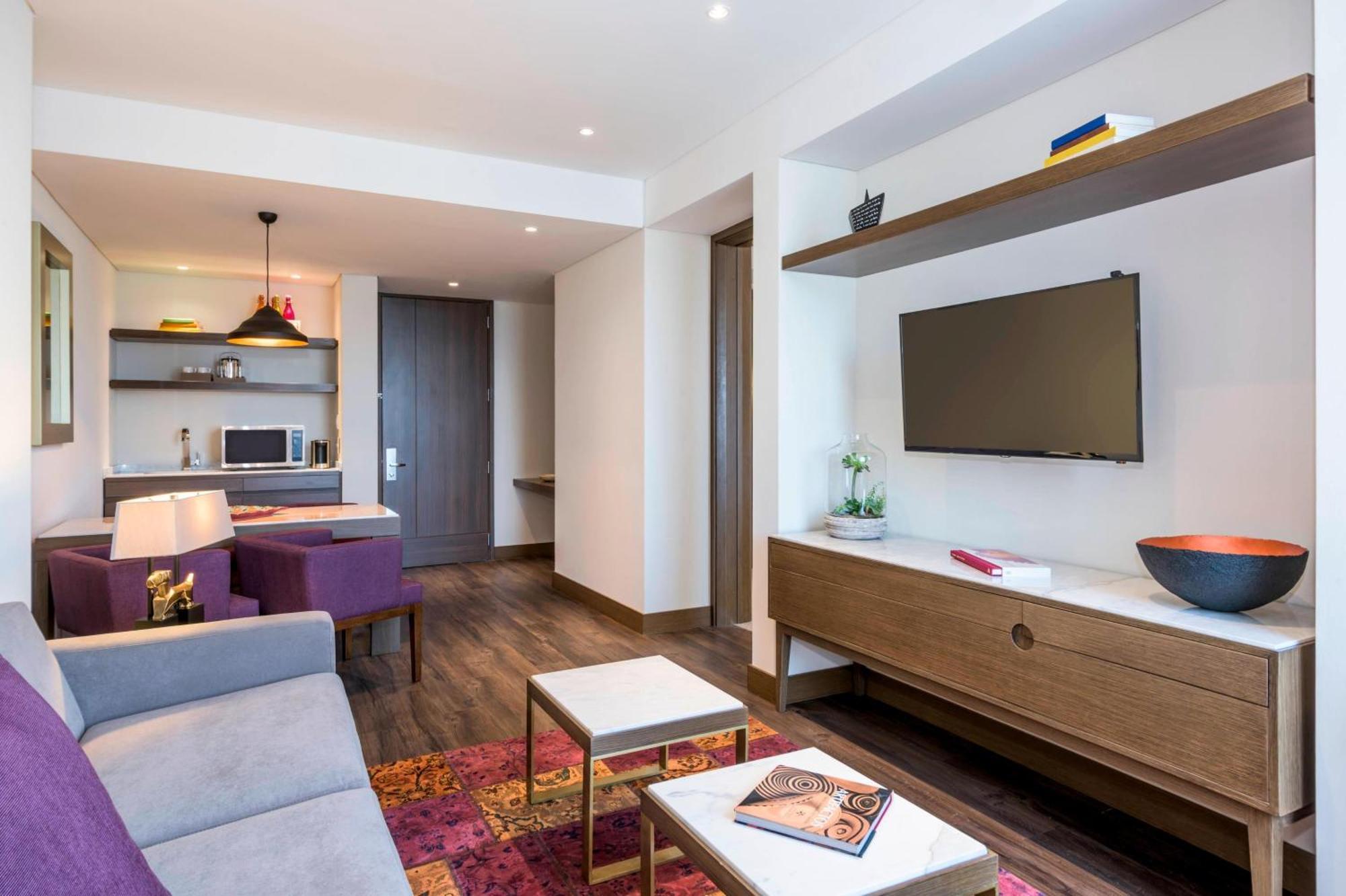 Courtyard By Marriott Bogota Airport Hotel Exterior photo