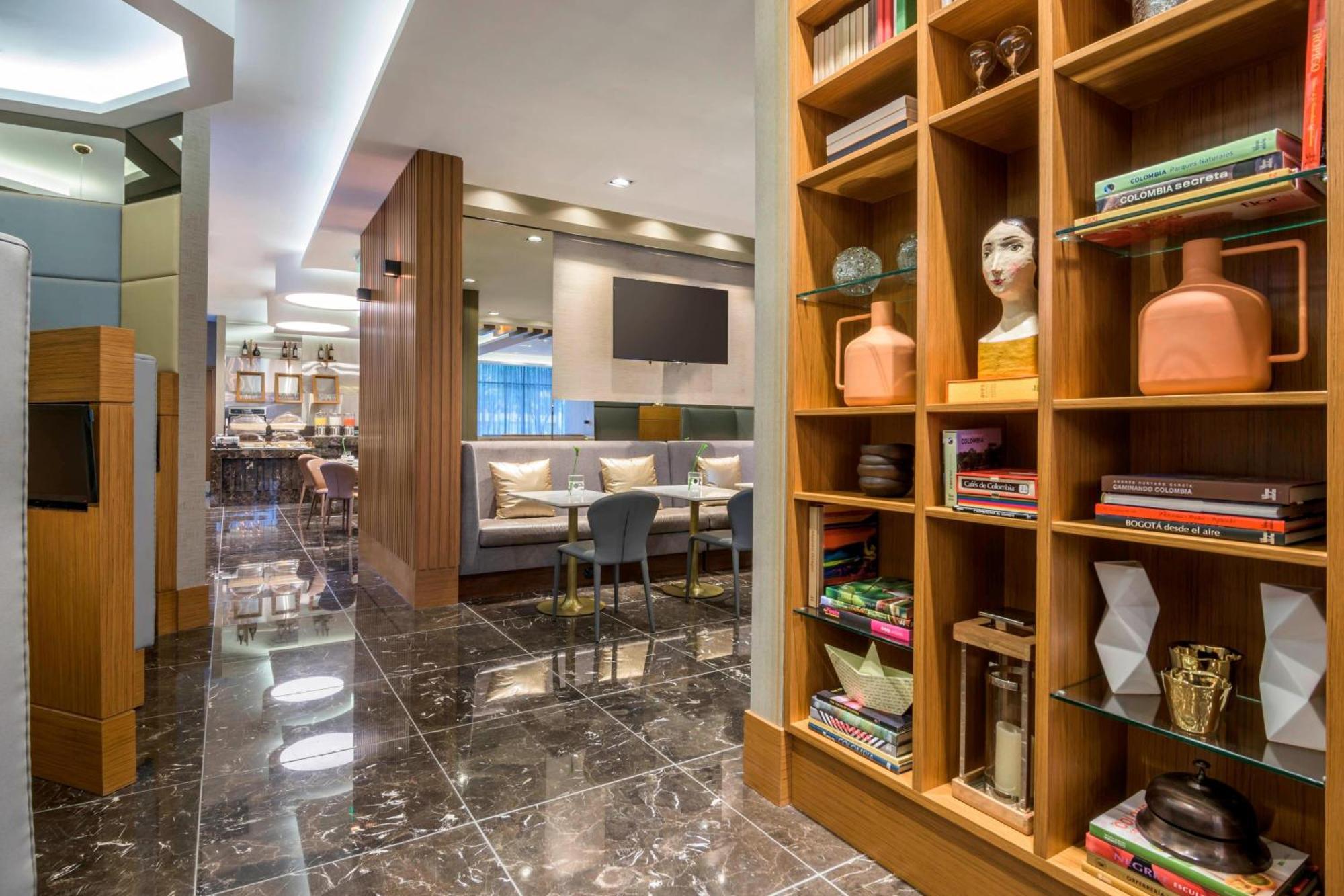 Courtyard By Marriott Bogota Airport Hotel Exterior photo