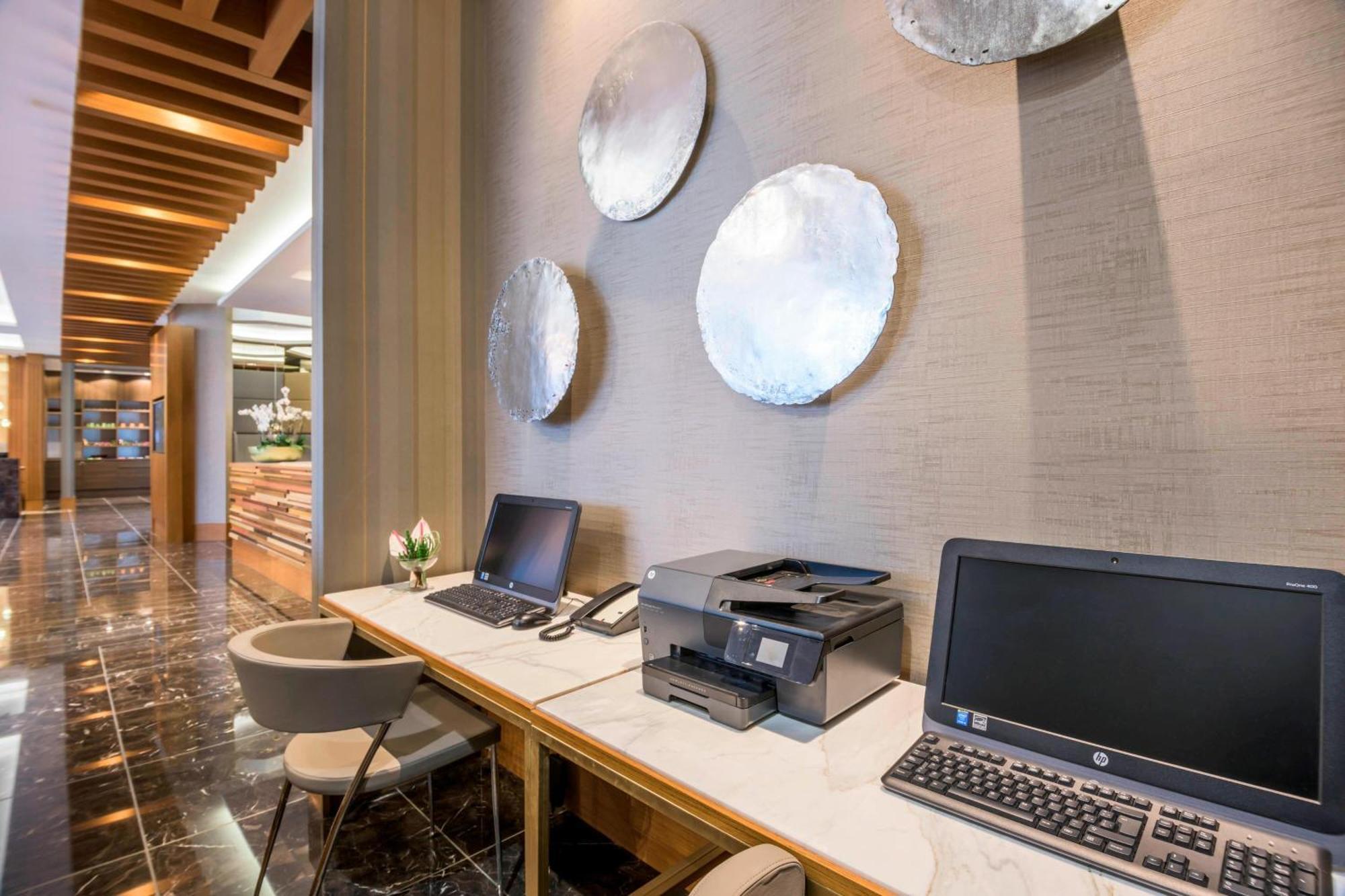 Courtyard By Marriott Bogota Airport Hotel Exterior photo