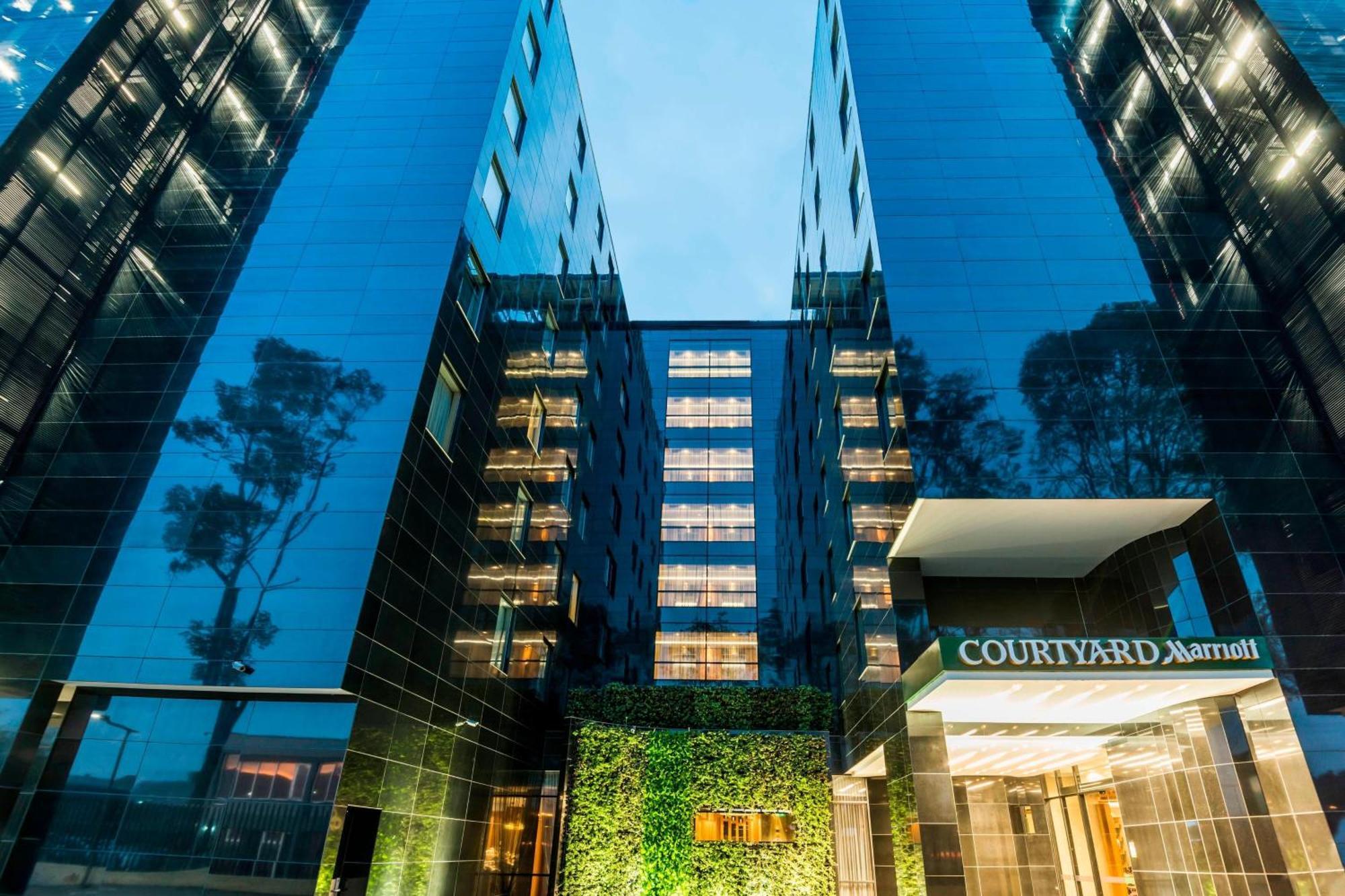 Courtyard By Marriott Bogota Airport Hotel Exterior photo